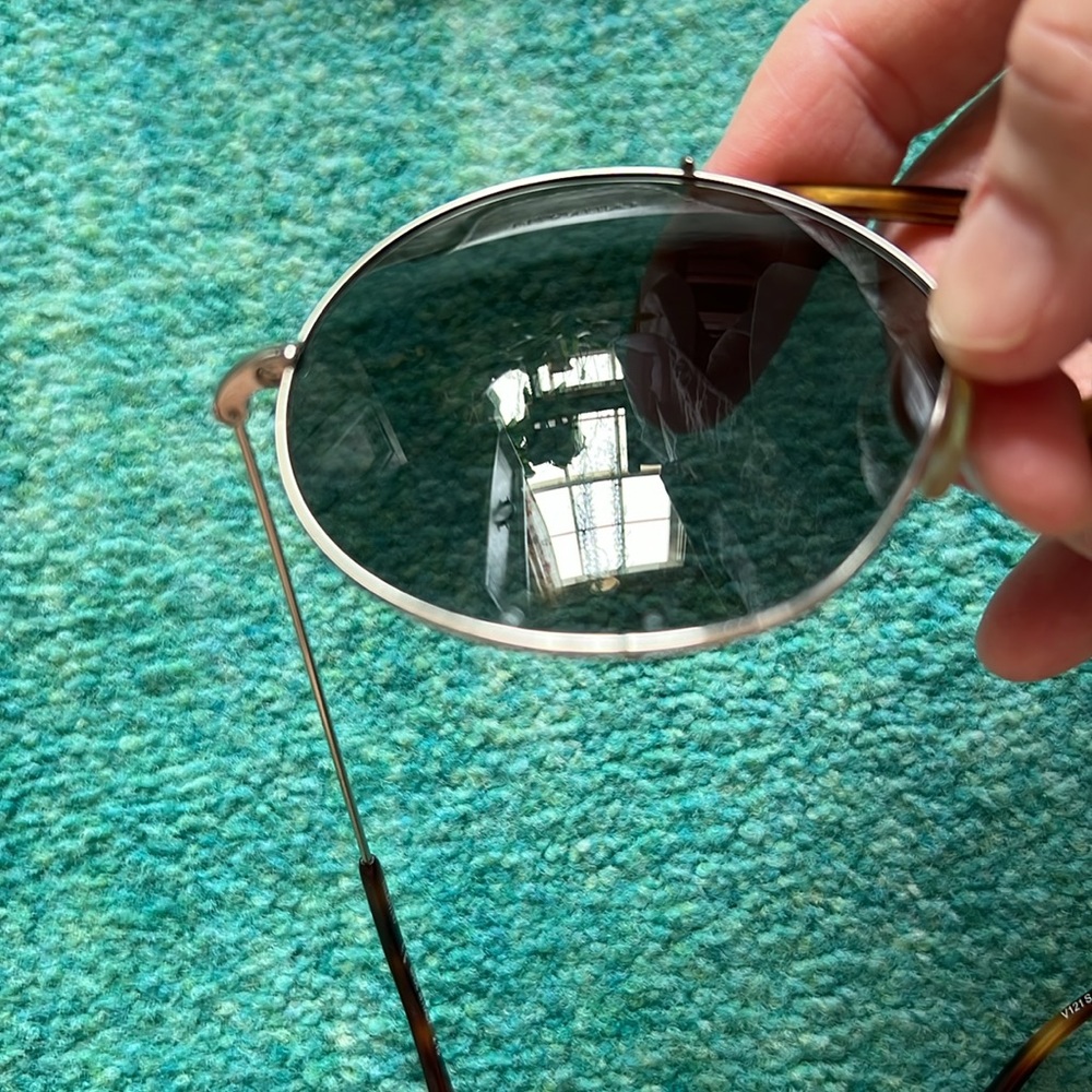 VINTAGE VALENTINO OVERSIZED AVIATOR - Picture 4 of 4